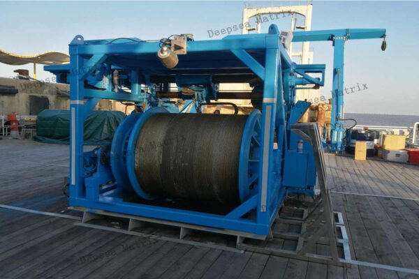 Geological winch used for deep-sea sediment sampling