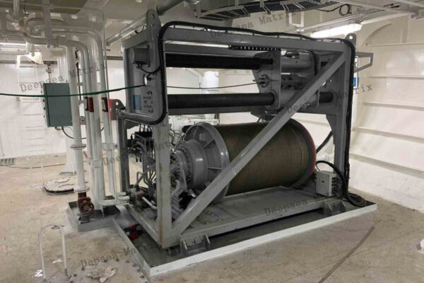 Winch-assisted deep-sea biological sampling