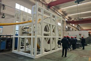 Flexible mineral and power integrated hybrid hose cable deployment winch for offshore projects