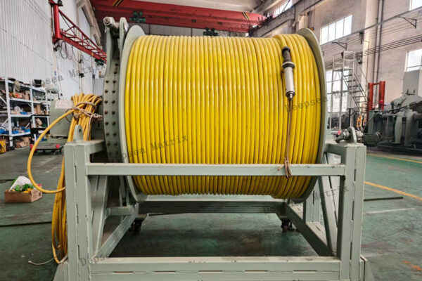 A heavy-duty manual winch designed for industrial applications.